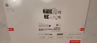 Lenovo Tab imballato con Custodia Trasparente