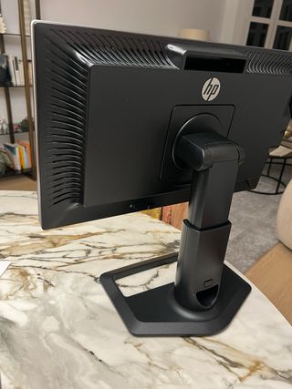 Pantalla HP 24 Negra