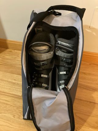 Botas de esquí Atomic y bolsa