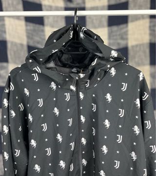 Chaqueta Adidas Juventus Negra y Blanca