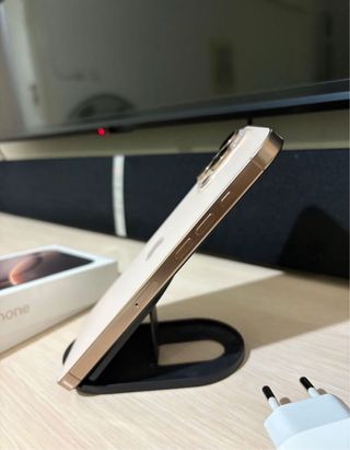 iPhone 16 Pro Max Color Titanio Natural