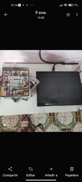 PlayStation 3 Negra y mando