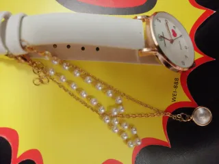 Reloj Fashion Watch Blanco y Dorado