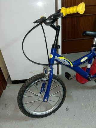 Bicicleta infantil azul