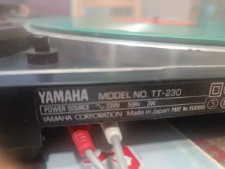 Tocadiscos Yamaha japonés