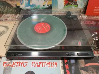 Tocadiscos Yamaha japonés