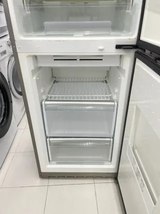 Nevera combi plateada Bosch Altura 2mtr con garant