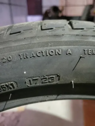 2 Neumáticos Bridgestone Tranza 225/45R18 95H XL