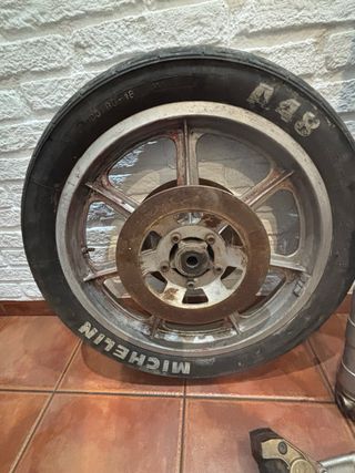 Horquilla Sanglas 400Y con ruedas y frenos