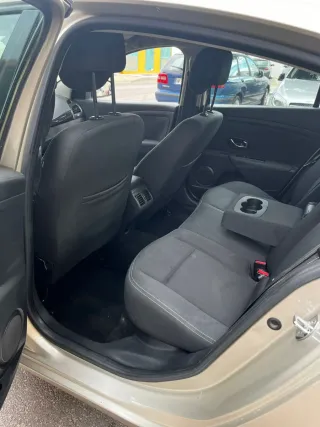 Renault Fluence 2012