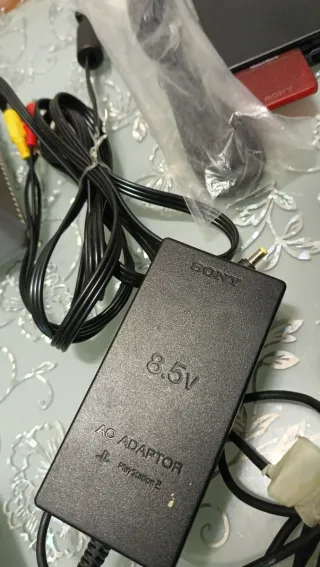 Sony PlayStation 1 & 2 con giochi