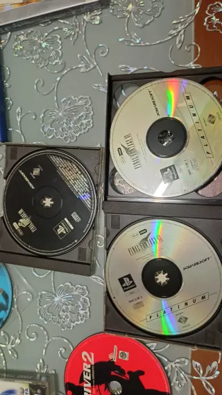 Sony PlayStation 1 & 2 con giochi