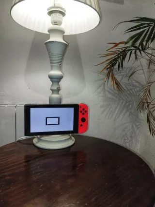 Nintendo Switch V2 + Funda + Soporte Mandos