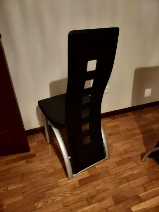 Mesa de comedor cristal y 4 sillas