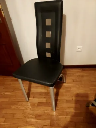 Mesa de comedor cristal y 4 sillas