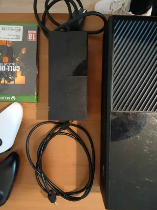 Xbox One + 2 Mandos + Juegos, precio negociable