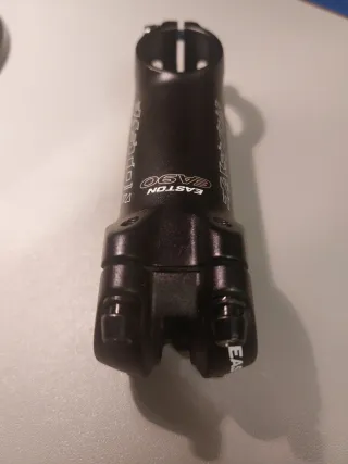 Potencia Easton EA90 y soporte garmin