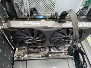 Pacchetto PC da gaming + monitor 144 Hz + periferiche