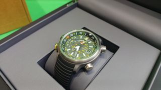 Reloj Citizen Eco-Drive J280 T019773