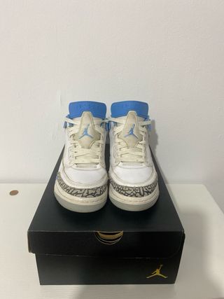 Zapatillas Jordan Blancas y Azules