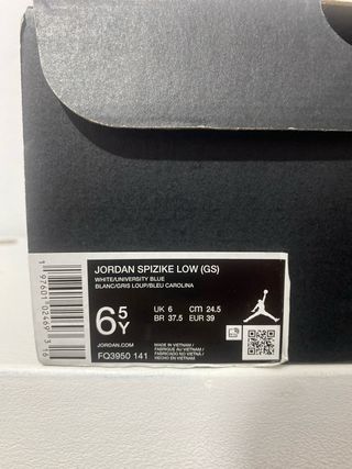 Zapatillas Jordan Blancas y Azules