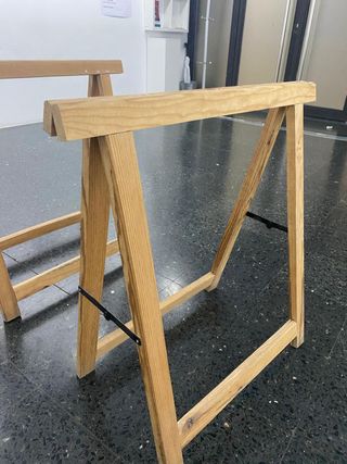 Caballetes de madera para mesa