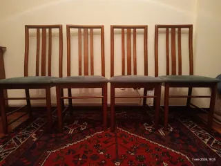 Sillas de nogal con asiento verde oscuro (pack 4)