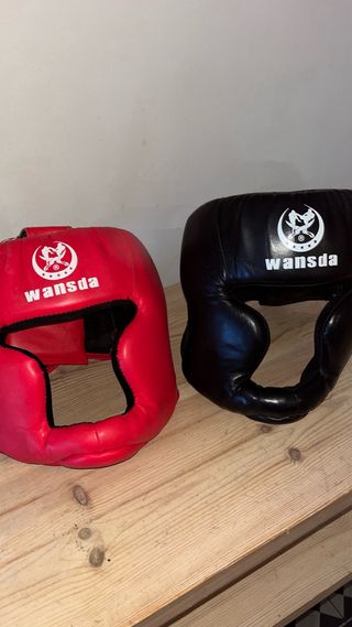 Kit Boxeo Guantes y Casco Rojo/Negro