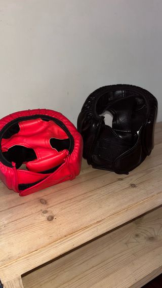 Kit Boxeo Guantes y Casco Rojo/Negro