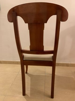 Juego de 2 Sillas de Madera y Piel