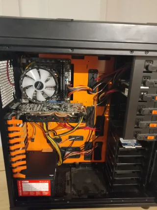 Torre PC Gaming Aerocool Negra y Naranja