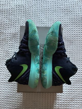 Nike Kyrie 5 UFO