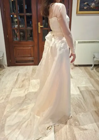 Traje de Novia Blanco roto. Cintura 66 cm pecho 80