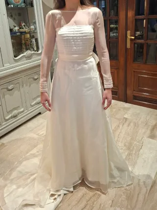 Traje de Novia Blanco roto. Cintura 66 cm pecho 80