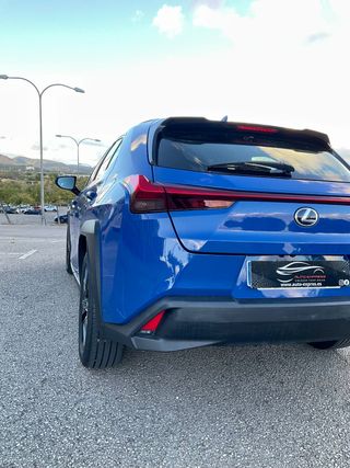 Lexus UX 2.0 250h Business