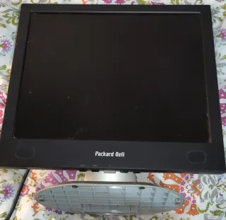 Teclado y Pantalla PC Negro