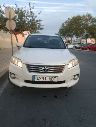 Toyota RAV4 2011