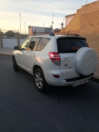 Toyota RAV4 2011