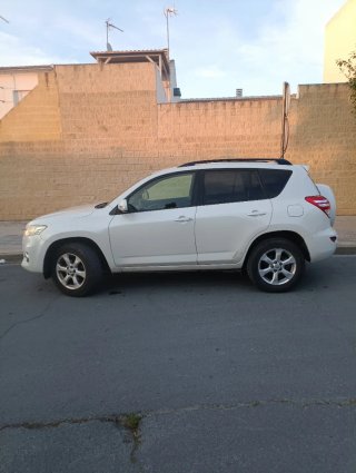 Toyota RAV4 2011