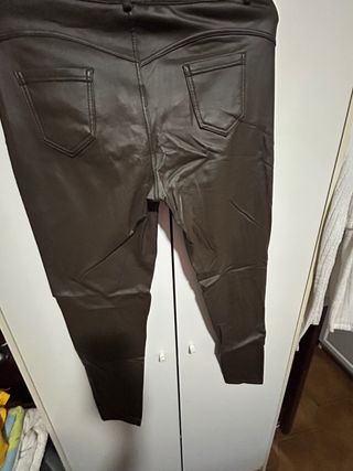 Pantalón semi cuero marrón