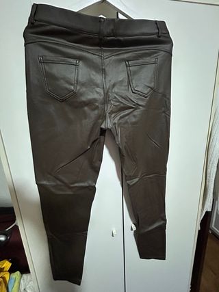 Pantalón semi cuero marrón