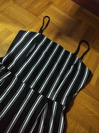 Mono Bershka rayas blanco y negro Nuevo