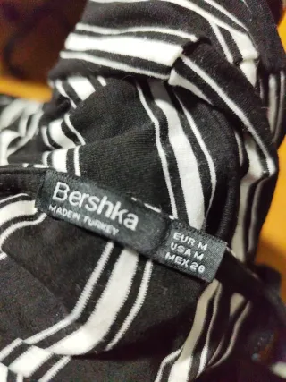 Mono Bershka rayas blanco y negro Nuevo
