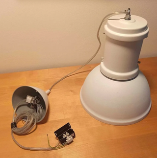 Lampada a sospensione LAMPARA bianca media