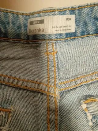 Pantalón Mom Bershka Talla 36