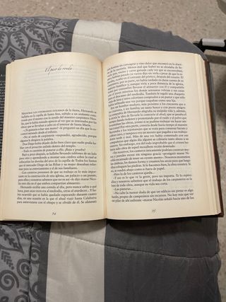 A la sombra del templo: intriga y conspiración ...