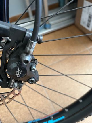 Bicicleta Eléctrica Cube Azul Naranja