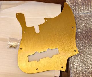 Golpeador Pickguard Sire Marcus Miller Anodized G.