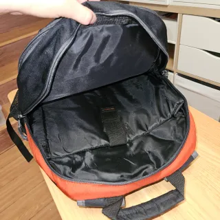 Mochila Targus Gris y Naranja