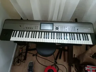 Teclado Korg Krome EX